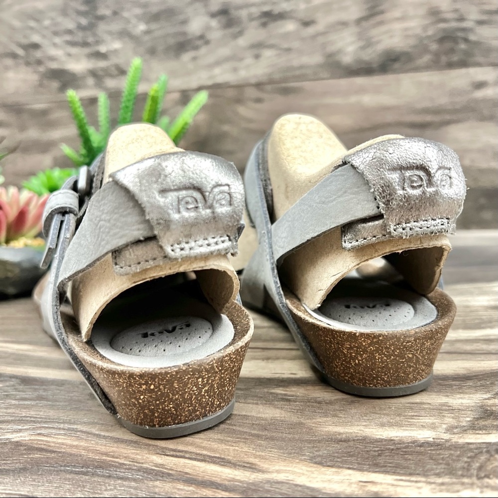 NIB Teva Mahonia 3-Point Slingback Wedge Thong Sandal Metallic Gray Leather 8 39 - Picture 8 of 12